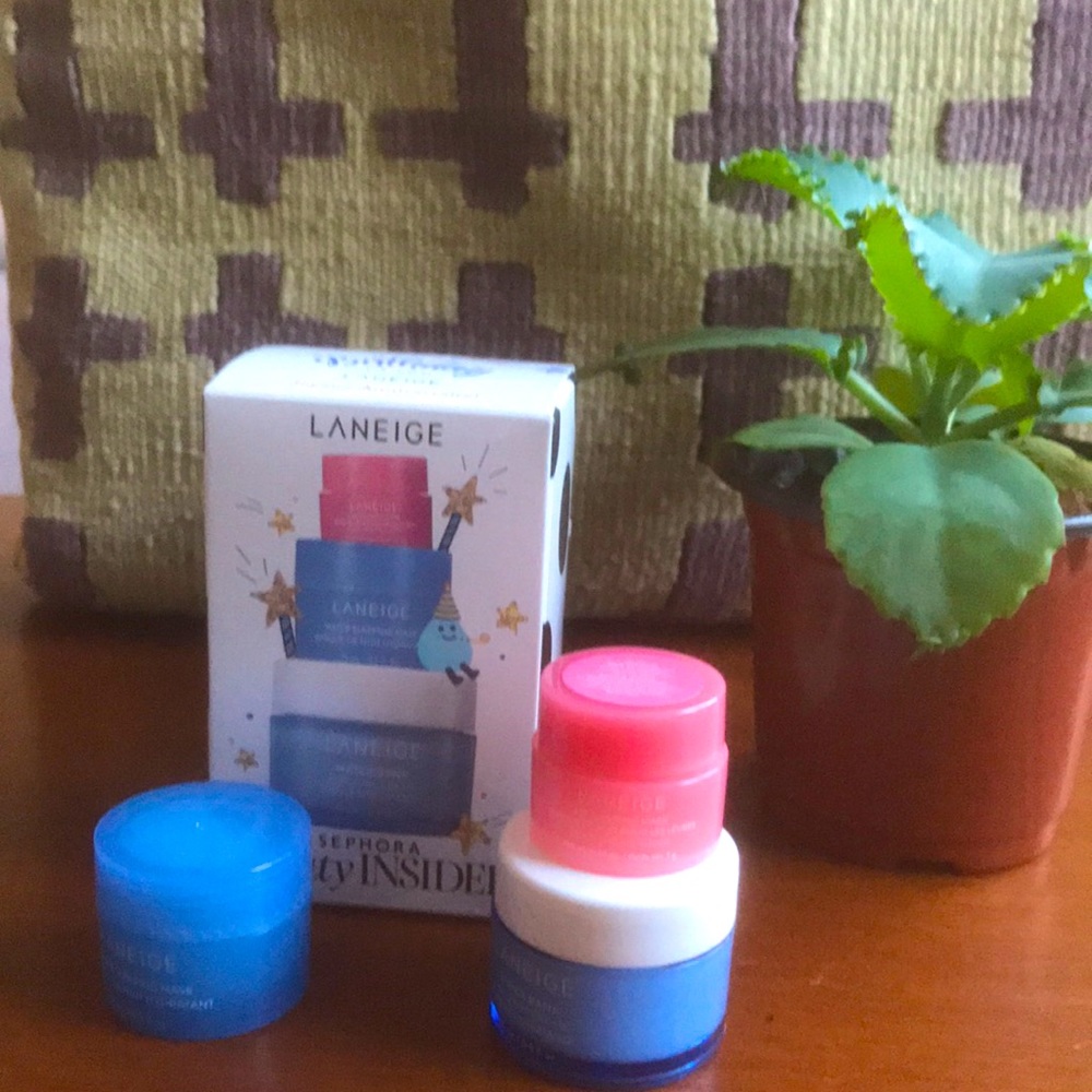 LA NEIGE water bank, water sleep mask & lip sleep mask